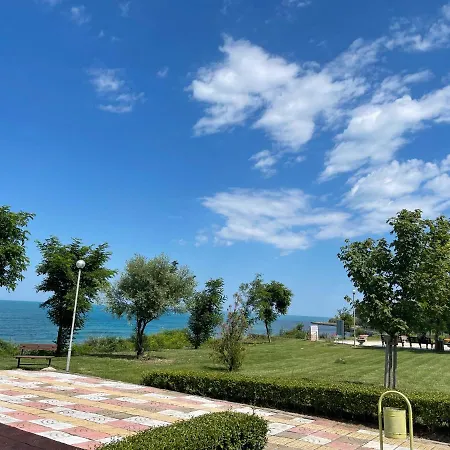 Sea View Apartament *