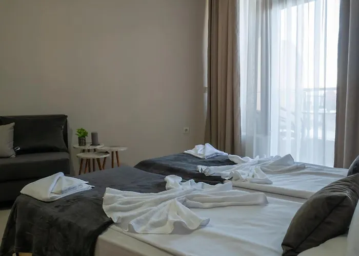 Sea View Apartment *